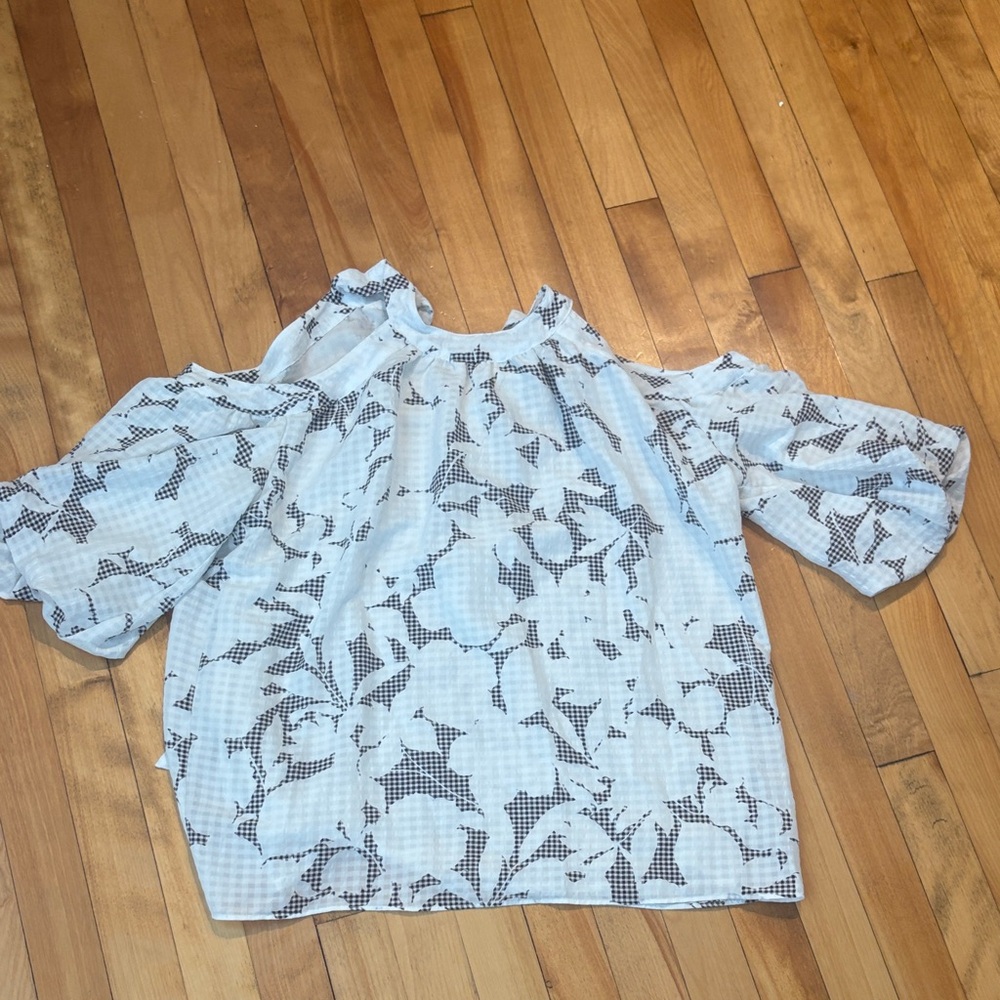 Ann Taylor Black and White Floral Blouse